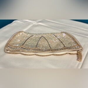 La Regale Vintage Pearl Beads Purse Clutch Sequins Sparkle Noir 1950s Detective